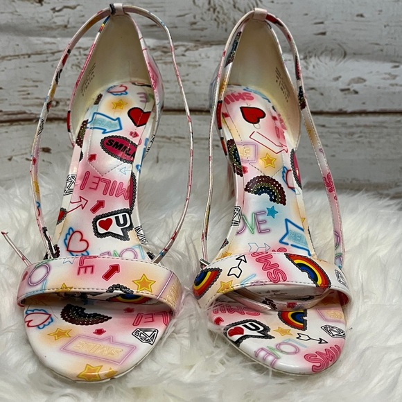 Aldo Sandyy Emoji Graffiti Love Rainbow Heart heels - Picture 4 of 5